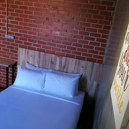 The Rise Room Kuala Terengganu Exterior foto A room at the hotel