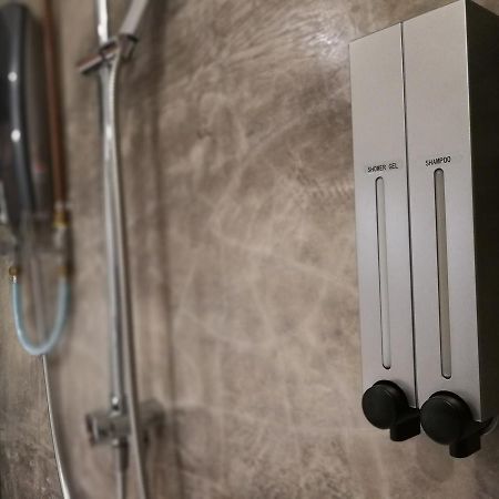The Rise Room Kuala Terengganu Exterior foto A shower dispenser