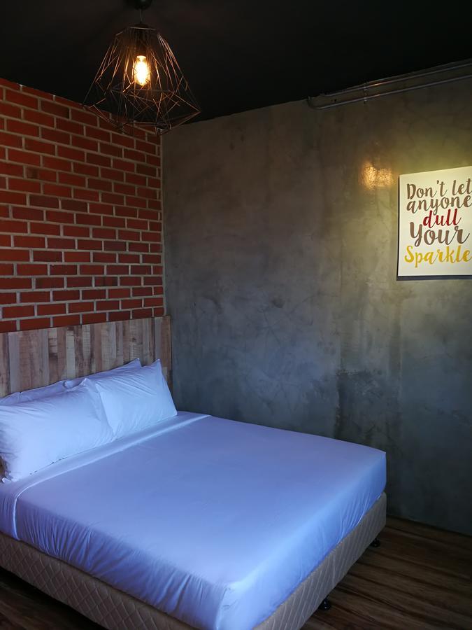 The Rise Room Kuala Terengganu Exterior foto A room at the hotel